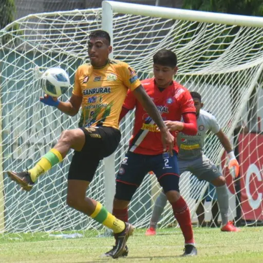 amarini-villatoro-tecnico-de-xelaju-mayo-2023.jpg ,