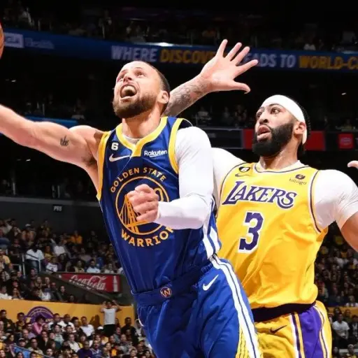Lakers-derrotan-a-Warriors-en-el-juego-4-de-playoffs-2023-.jpg ,