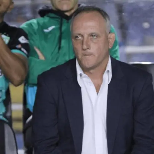 ramiro-cepeda-nuevo-tecnico-de-la-universidad-mayo-2023.png ,