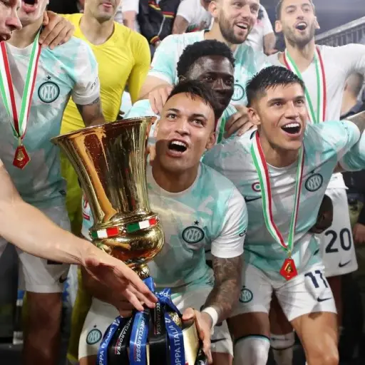 lautaro-martinez-campeon-con-inter-mayo-2023.jpg ,