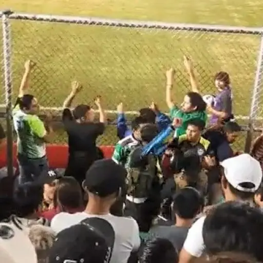 pelea-en-el-estadio-pensativo-mayo-2023-1.jpg ,