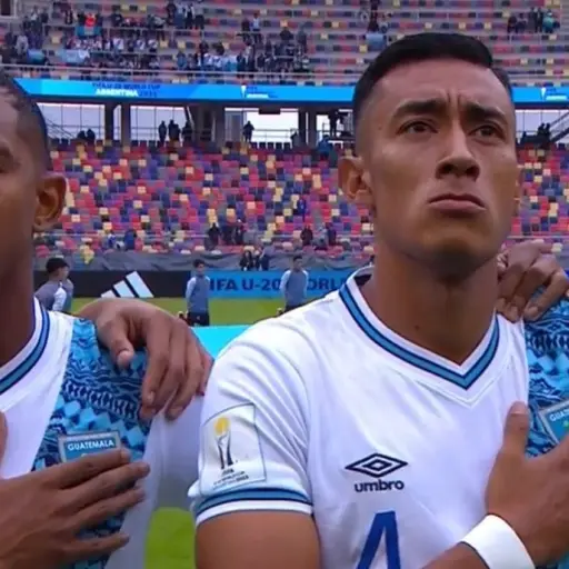 jugadores-de-Guatemala-lloran-durante-el-himno-en-el-mundial-3.jpg ,