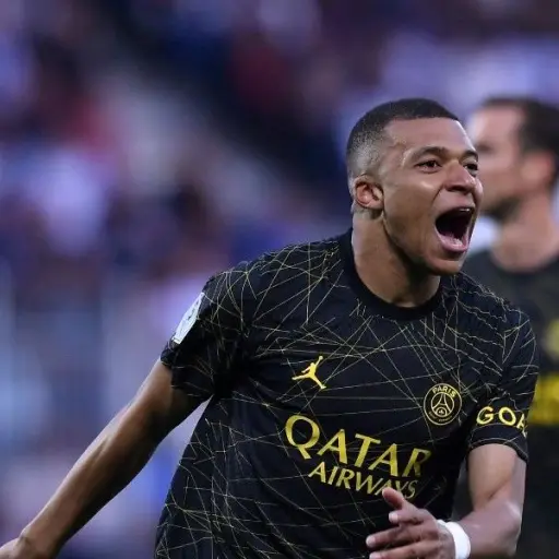 Mbappe-doblete-del-PSG-Auxerre.jpg ,