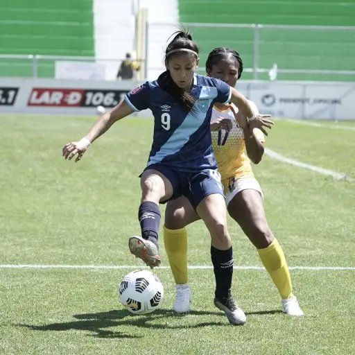 andrea-alvarez-1.jpg ,