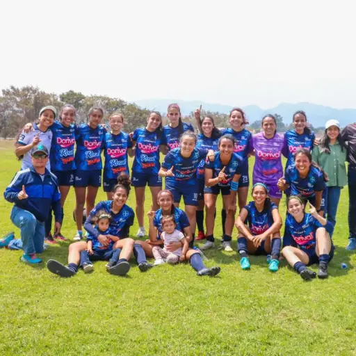 unifut-campeonas-del-futbol-femenino-3.jpg ,