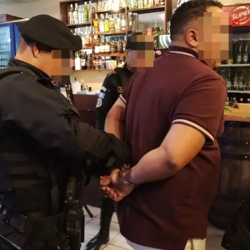 capturado-por-vender-bebidas-alcoholicas-menores-de-edad.jpg ,