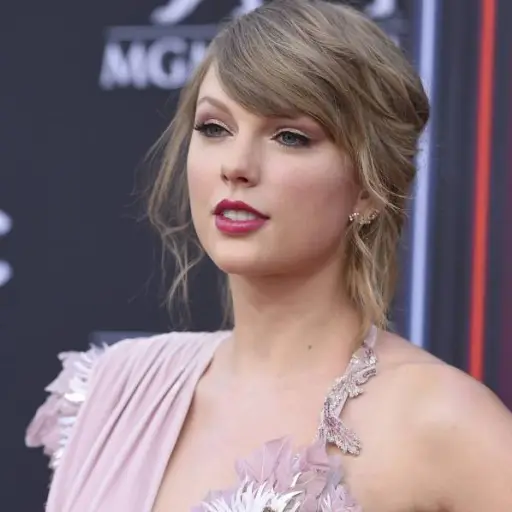 taylorswiftpubli-e0697fe076b1b62e8b990f7b18f40bc9.jpg ,