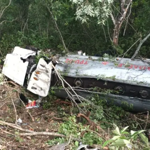 accidente-camion-cisterna-junio-2023.jpg ,