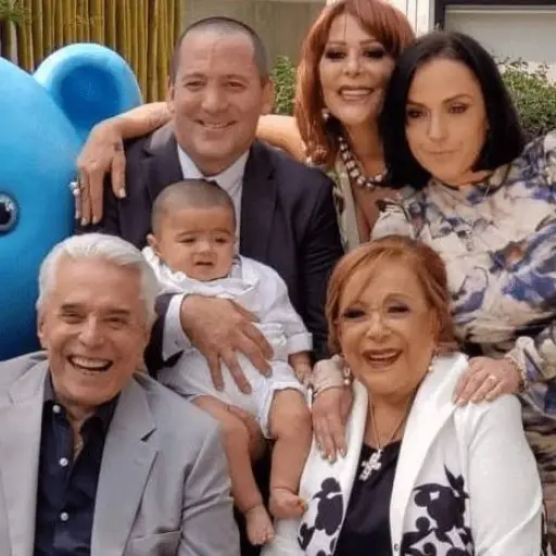 alejandra-guzman-luis-enrique-guzman.png ,