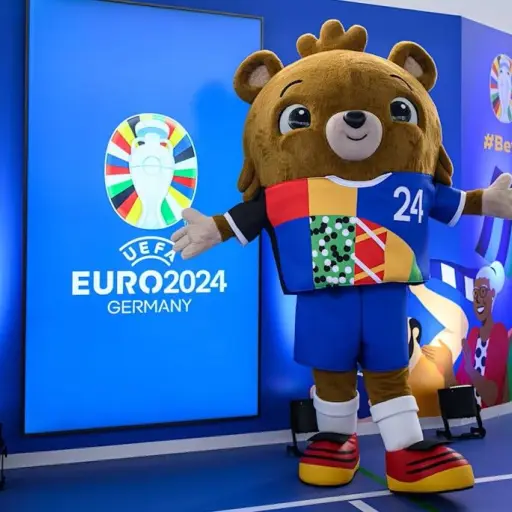 albart-nascota-de-la-euro-2024-julio-2023-1.jpg ,