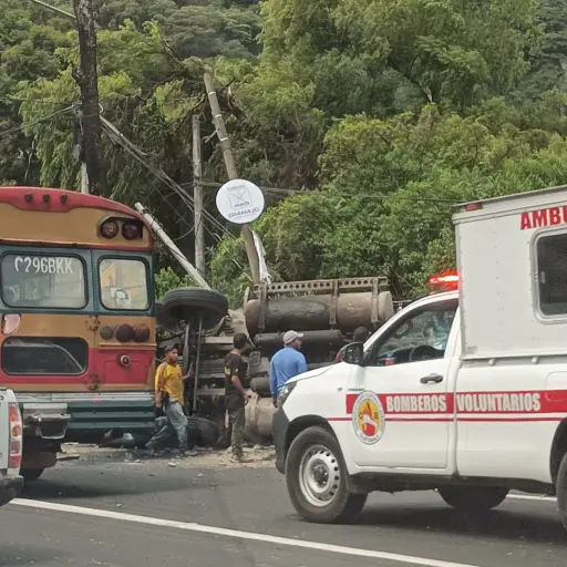 trailer-volcado-bajada-de-villa-lobos-agosto-2023.jpg ,