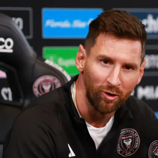 lionel-messi-en-conferencia-de-prensa-agosto-2023-1.jpg ,