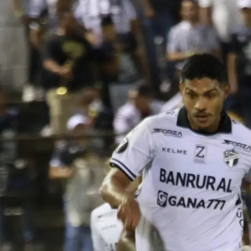 goles-de-comunicaciones-y-xelaju-destacados-por-concacaf-agosto-2023.jpg ,