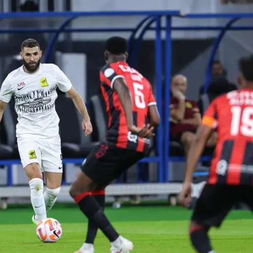 karim-benzema-destaca-ante-ausencia-de-cristiano-ronaldo-en-liga-saudi-agosto-2023.jpg ,