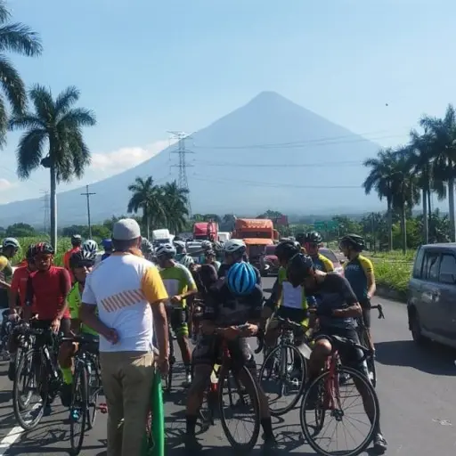 ciclistas-mensaje-departamento-de-transito-pnc-agosto-2023.jpg ,