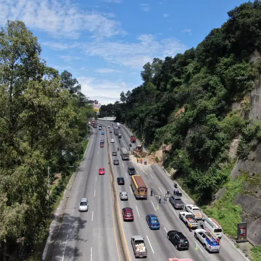 derrumbe-en-cuesta-de-villalobos-29-de-septiembre-2022-foto-edwin-bercian-publinews-3.jpg ,