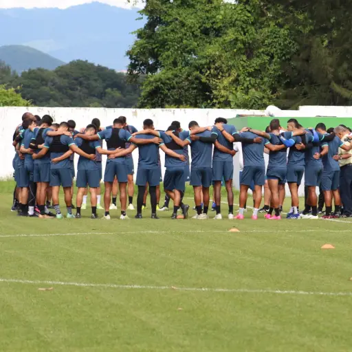 Entreno-de-Comunicaciones-previo-a-enfrentarse-al-Real-Espana-3.jpeg ,