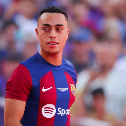 Sergino-Dest-ficha-por-el-PSV-2-scaled-1.jpg ,