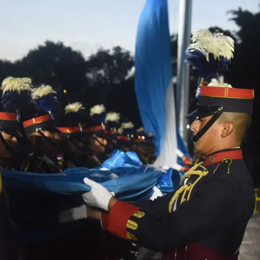 arriada-de-la-bandera-Publinews.jpeg ,