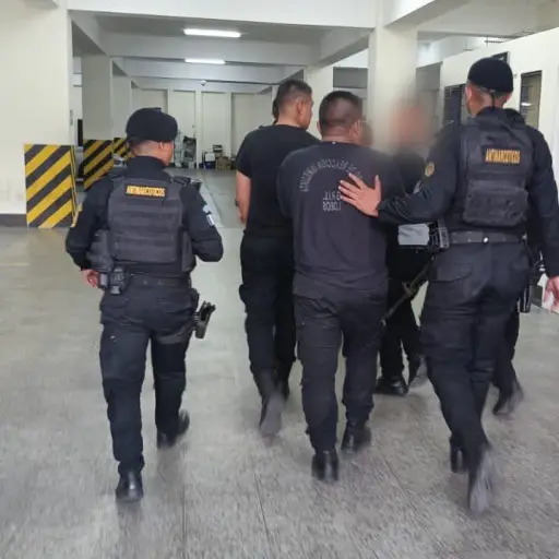 inspector-y-agentes-detenidos-por-secuestro.jpg ,