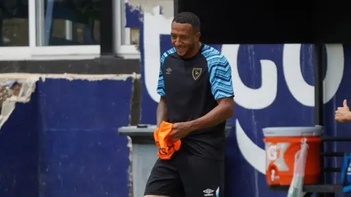 Nathaniel Méndez-Laing en un entreno en el CAR - FFG