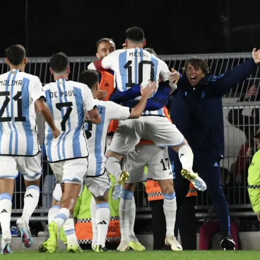 argentina-y-messi-listos-para-jugar-en-bolivia-2.jpg ,