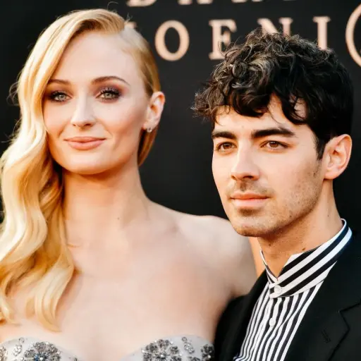 sophie-turner-joe-jonas.jpg ,