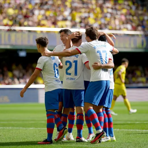 plantilla-del-FC-barcelona-scaled-1.jpg ,