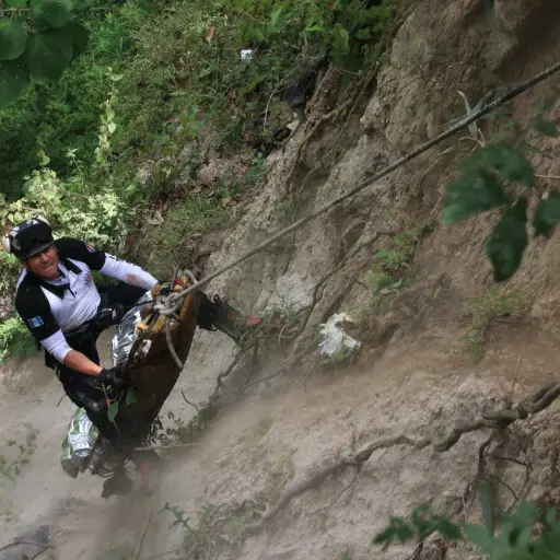 rescate-barranco.jpg ,