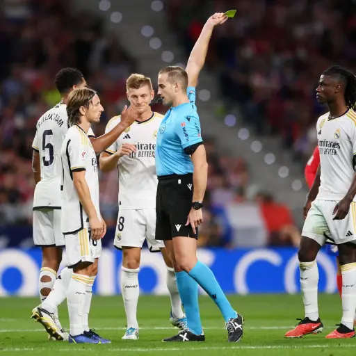 real-madrid-tv-denuncia-al-abritraje-del-derbi-1-scaled-1.jpg ,