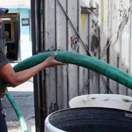 reparten-agua-2.jpg ,