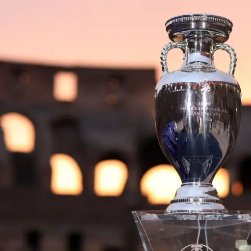 eurocopa-trofeo-2.jpg ,