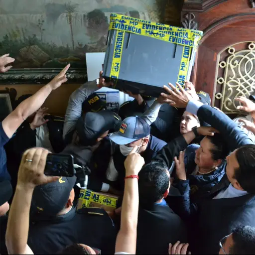 allanamiento-tse-mp-30-septiembre-2023-scaled-1.jpg ,