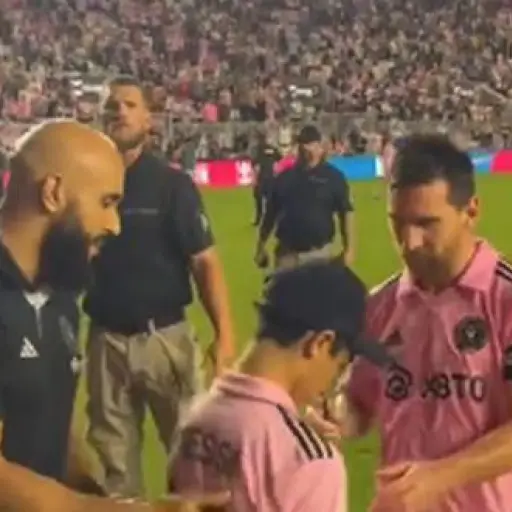 lionel-messi-nino-guardaespaldas-octubre-2023.jpg ,