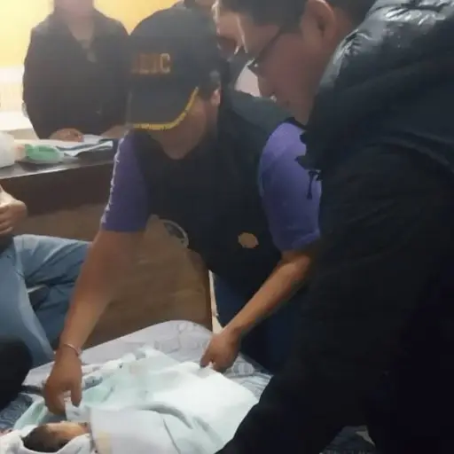 Rescatan-a-recien-nacida-octubre-2023.png ,