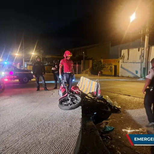 accidente-moto-avenida-Petapa-scaled-1.jpeg ,