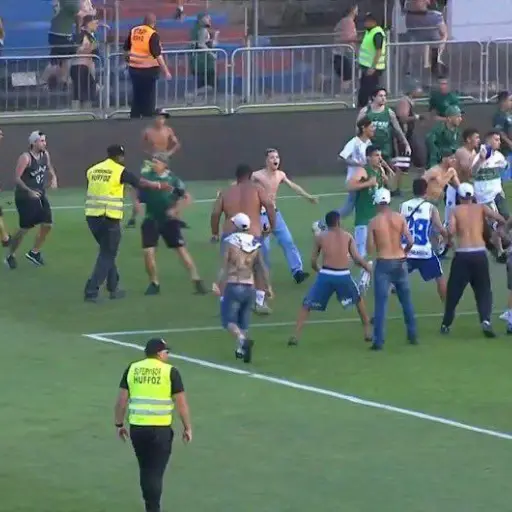 pelea-aficionados-coritiba-cruzeiro-2.jpg ,