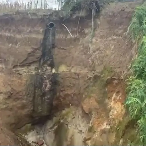 socavon-carretera-el-salvador.jpg ,