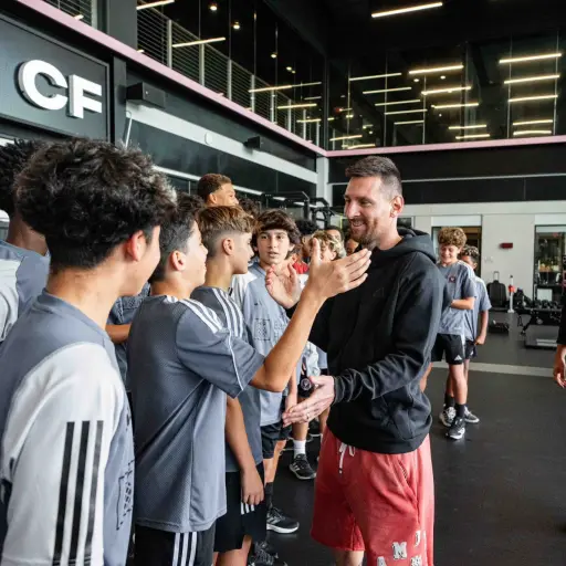 Messi-visita-la-acdemia-del-Inter-Miami-1.jpg ,