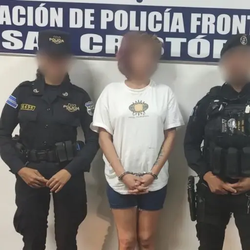 Expulsan-pandillera-el-salvador-diciembre-2023.jpg ,