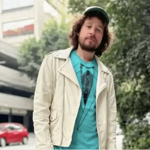 luisito-comunica-publinews-diciembre-2023-.png ,