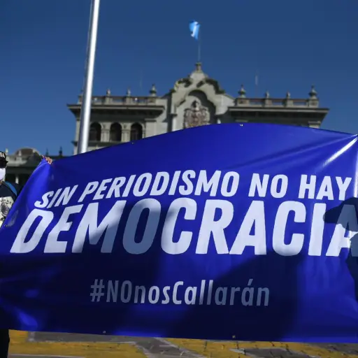 protesta-dia-del-periodista-por-periodistas-y-comunicadores-en-centro-historico-zona-1-capital-30-de-noviembre-de-2021-edwin-bercian-1.jpg ,