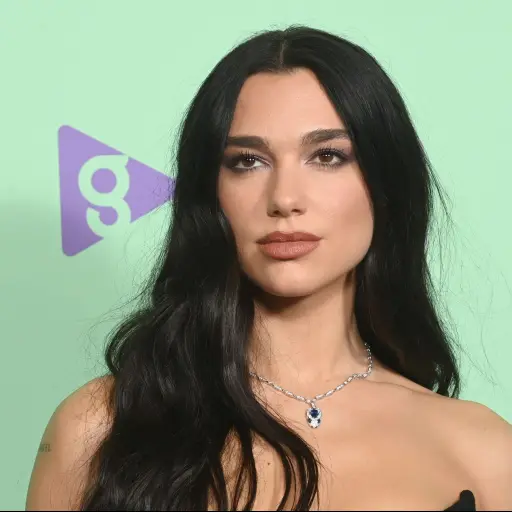 dua-lipa-emisoras-unidas-diciembre-2023-scaled-1.jpeg ,