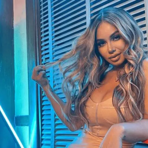 chiquis-rivera-1.png ,