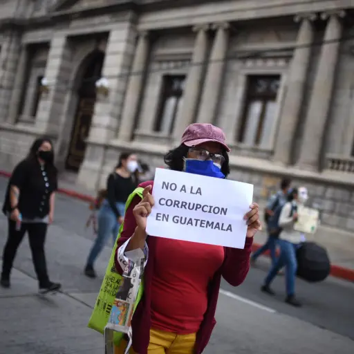 manifestacion-frente-congreso-corrupcion-emisoras-unidas8.jpg ,