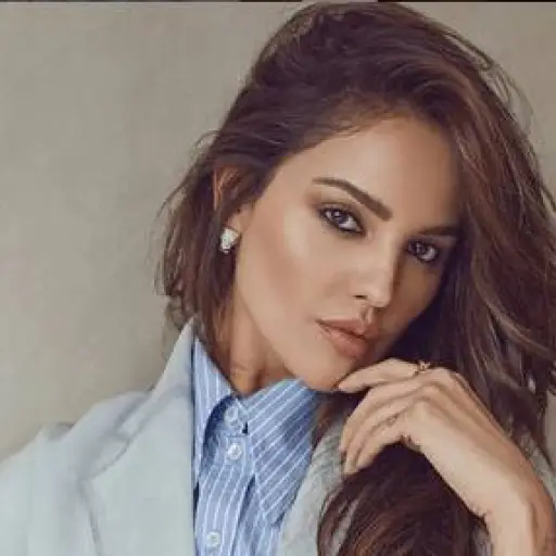 eiza-gonzalez-emisoras-unidas.png ,