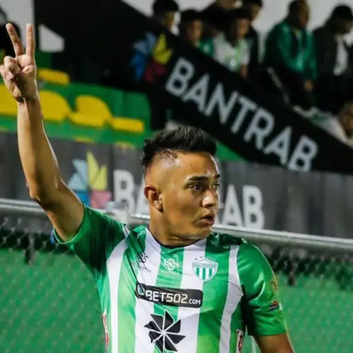 oscar-santis-nuevo-legionario-del-futbol-guatemalteco-enero-2024.jpg ,