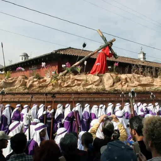 Semana-Santa-Antigua-Guatemala.jpg ,