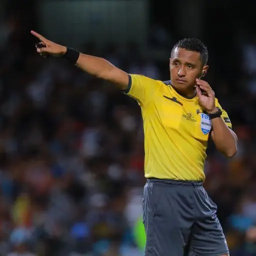 ivan-barton-arbitro-monterrey-comunicaciones-febrero-2024-1.jpg ,