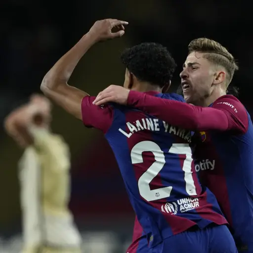 resultado-barcelona-granada-por-la-liga-febrero-2024-1.jpg ,